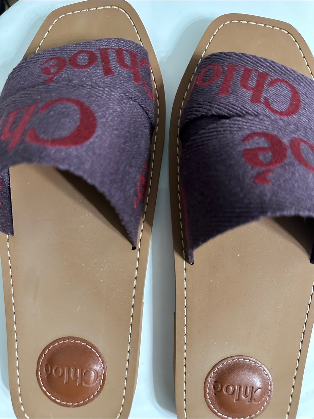 Chloé Purple Slides with Pink Logo and Tan Footbed - Picture 2 of 4